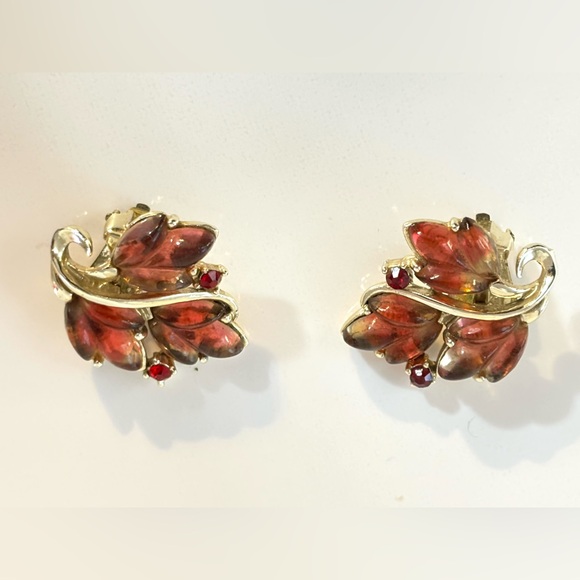 Coro Vintage Gold Tone Red Ochre Thermoset Autumn Leaves necklace and earrings - Picture 7 of 13